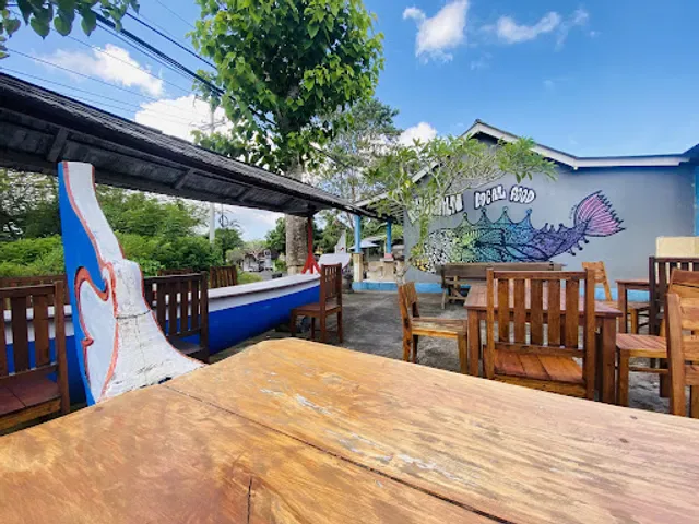 Nyoman Local Food Cafe