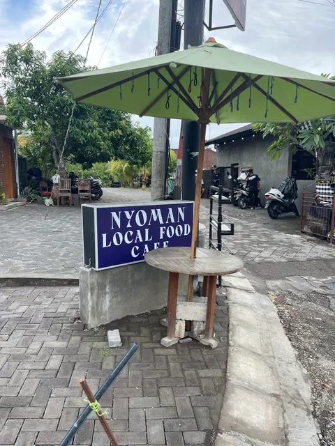 Nyoman Local Food Cafe