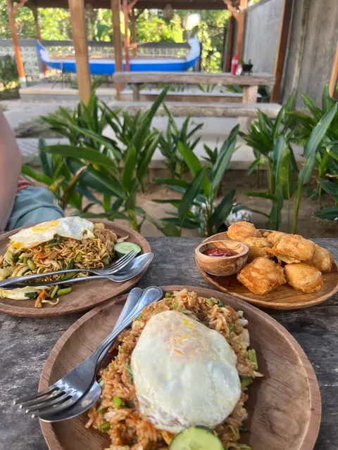 Nyoman Local Food Cafe