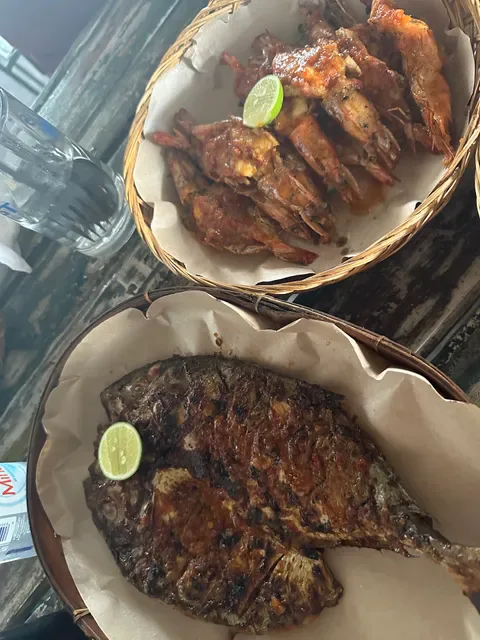 OFF THE HOOK GRILLED SEAFOOD