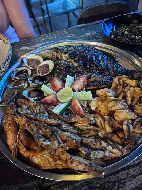 OFF THE HOOK GRILLED SEAFOOD