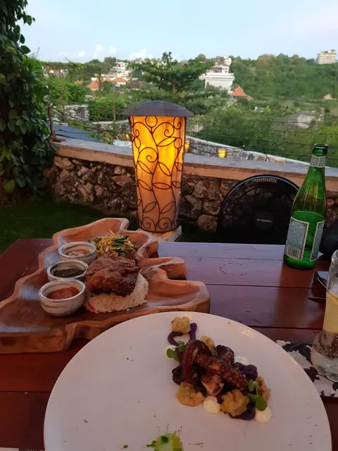 Opia Bali