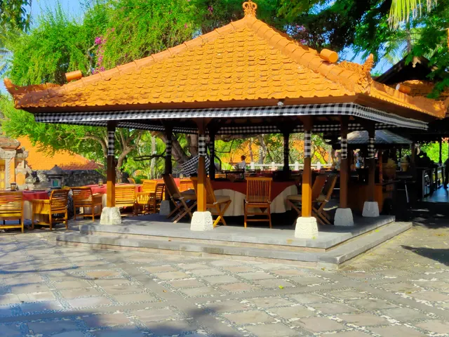 Pasar Senggol