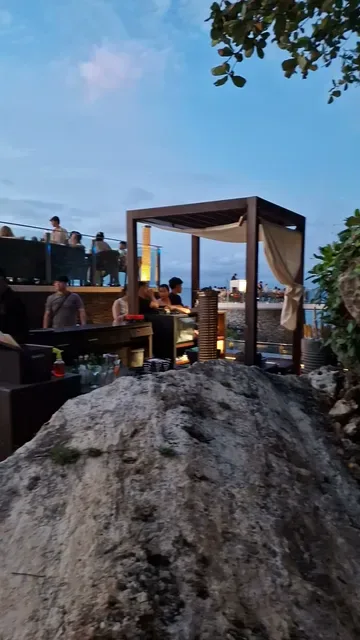Rock Bar