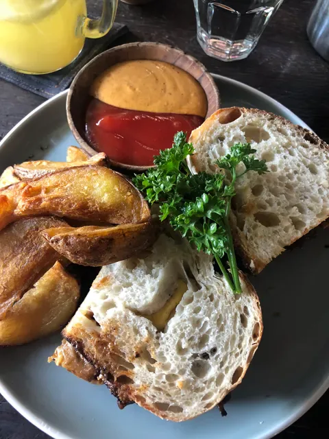 SUKA ULUWATU