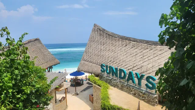 Sundays Beach Club