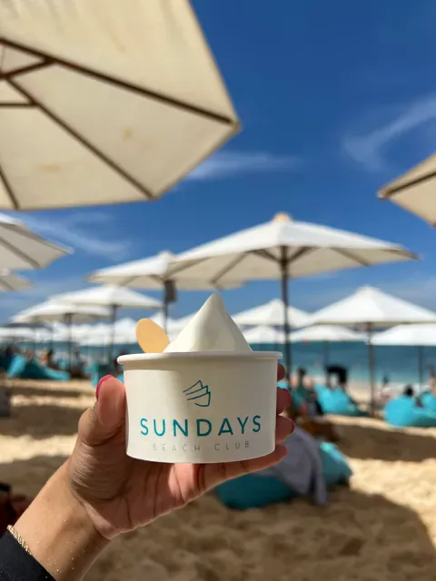 Sundays Beach Club