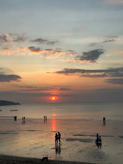 Sunset Beach Bar & Grill