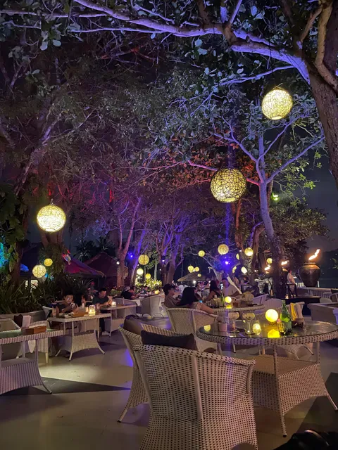 Sunset Beach Bar & Grill