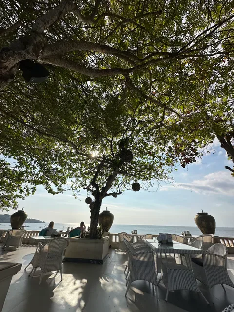 Sunset Beach Bar & Grill