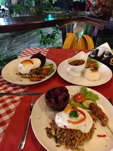 Tavern De Bali Sport Bar and Restaurant