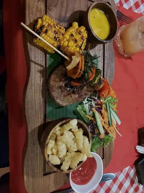 Tavern De Bali Sport Bar and Restaurant