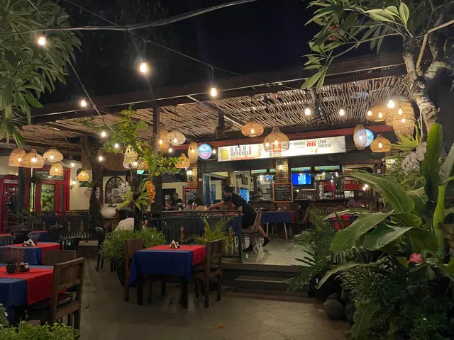 The Tree International Bar & Restaurant
