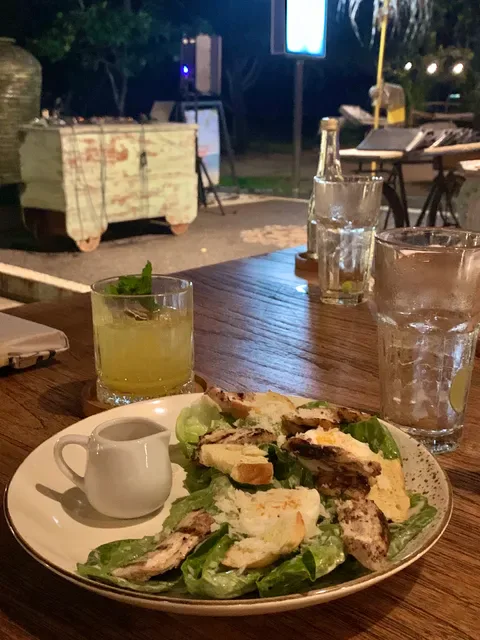 Urban Seaside restaurant & bar