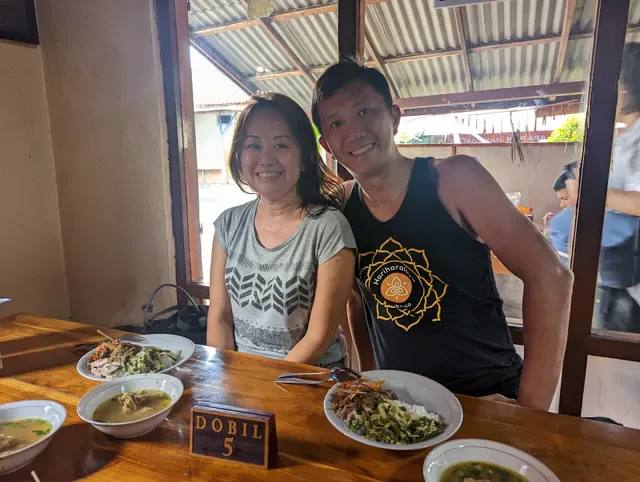 Warung Babi Guling Sari Dewi Bp. Dobil