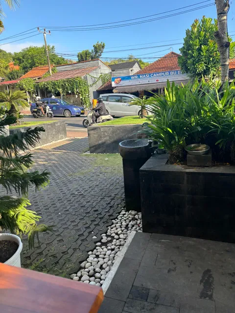 Warung Bejana Uluwatu