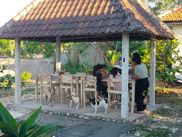 Warung Beten Ampel, Reestaurant nasi goreng