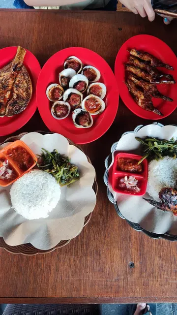 Warung Dapur Sirat ( Seafood Bakar & masakan indonesia)