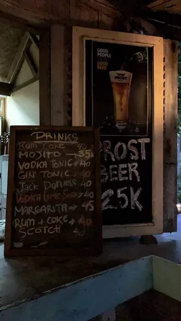 Warung In Salt Restaurant Bar
