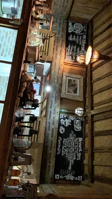 Warung In Salt Restaurant Bar