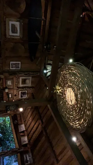 Warung In Salt Restaurant Bar