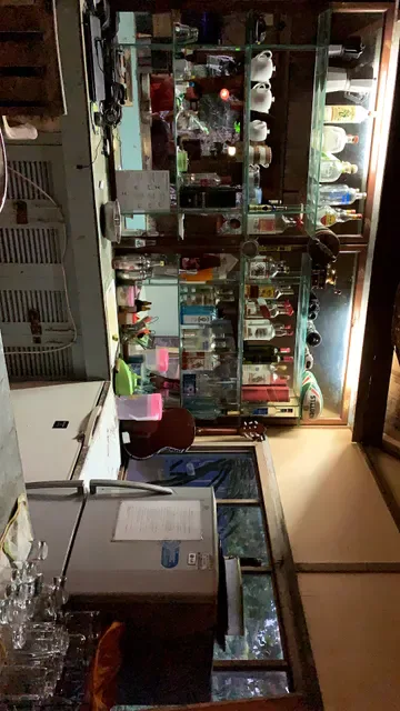 Warung In Salt Restaurant Bar