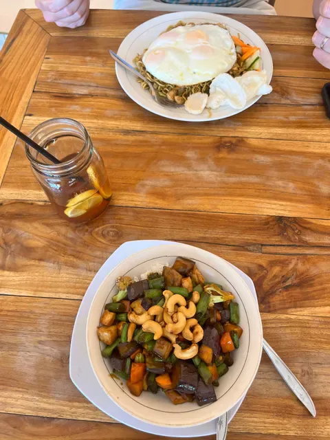 Warung Makan MADE