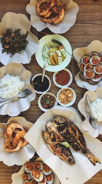 Warung Mami ikan bakar
