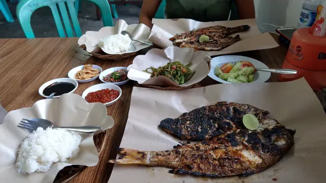 Warung Mami ikan bakar