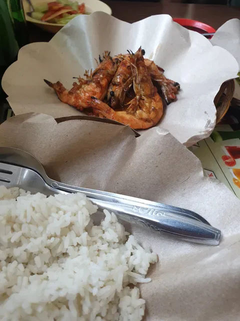 Warung Mami ikan bakar