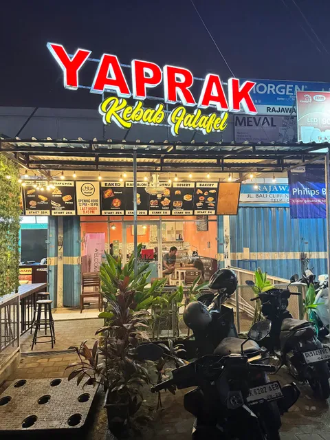 Yaprak Kebab Falafel