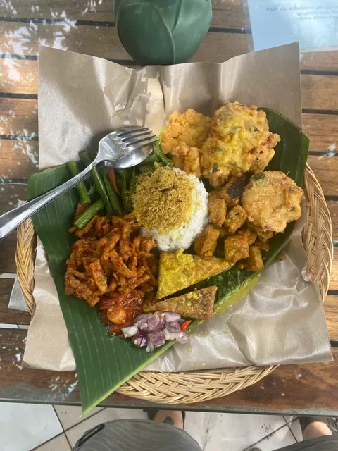 Yeye's Warung & Gift Shop