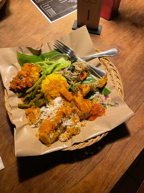 Yeye's Warung & Gift Shop