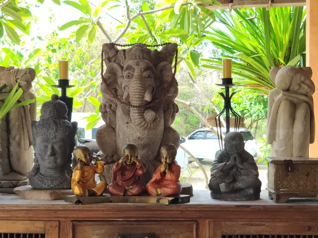 Yeye's Warung & Gift Shop