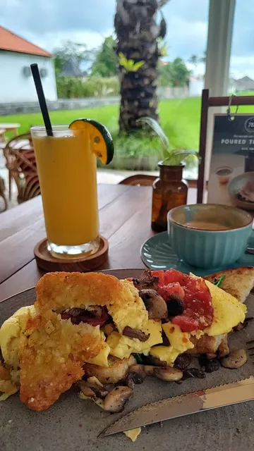 707 Cafe & Bistro