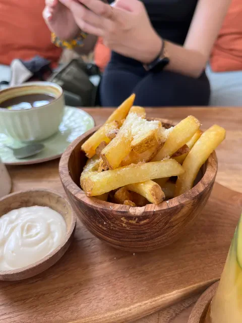 707 Cafe & Bistro