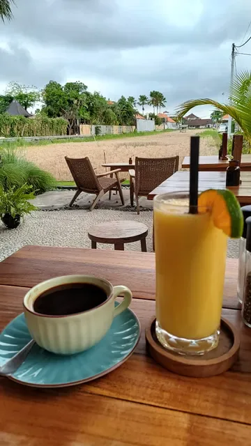 707 Cafe & Bistro