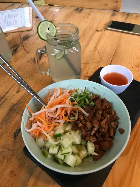 Banh Mi & Beans Batu Bolong