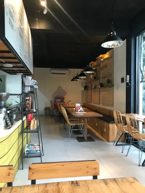 Banh Mi & Beans Batu Bolong