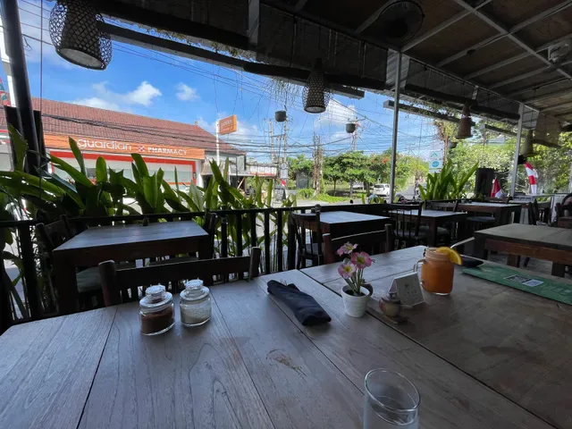 Basil Kitchen