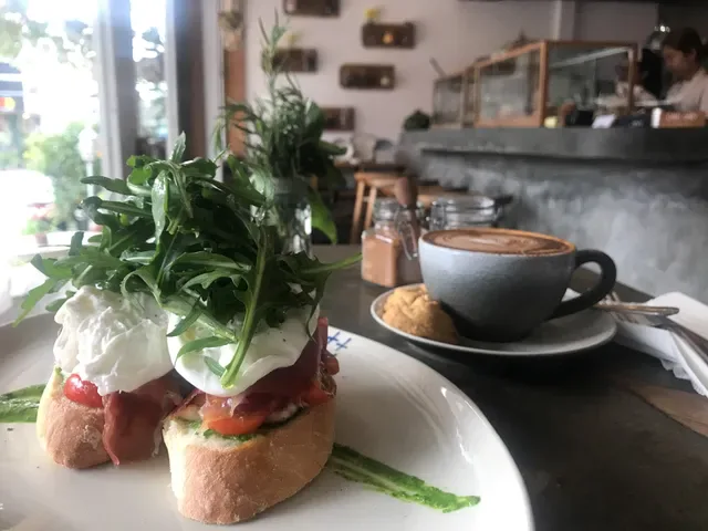 Bottega Italiana Batu Bolong