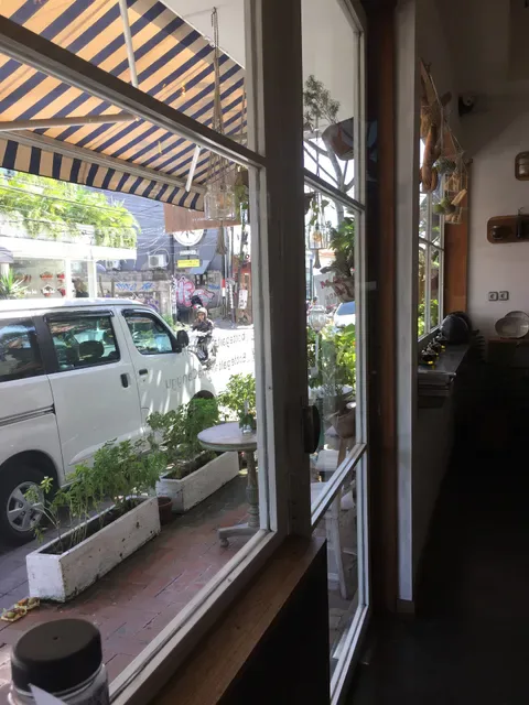 Bottega Italiana Batu Bolong
