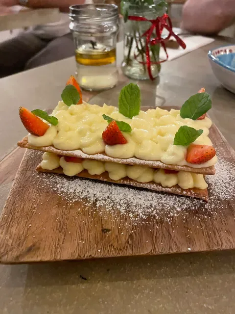 Bottega Italiana Batu Bolong