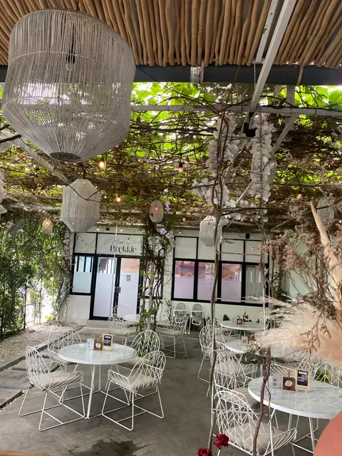 Brekkie Bali