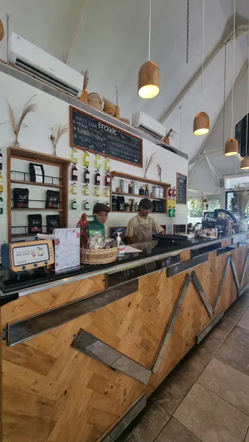 Brekkie Bali