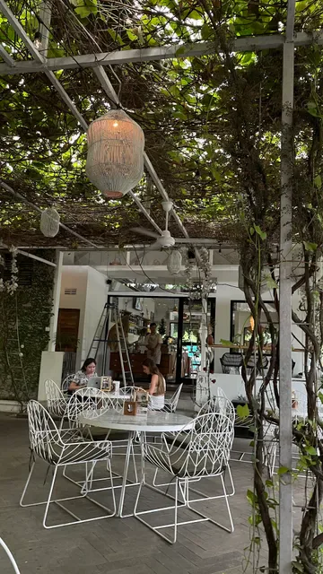 Brekkie Bali