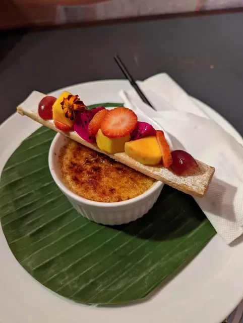 Cést La Vie Restaurant and Bar