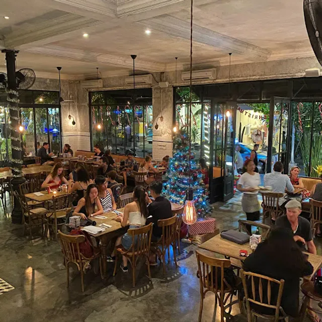 Corner House Bali