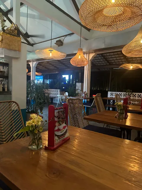 Eko Cafe by Deli Campur Asia