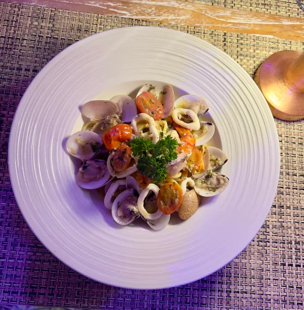 Gloriam Grills & Glamour Restaurant Seminyak